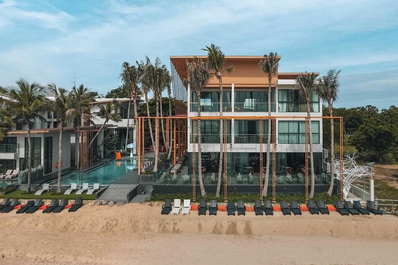 Eco Cozy Beachfront Resort Chaam in Phetchaburi, Bangkok Außenaufnahme