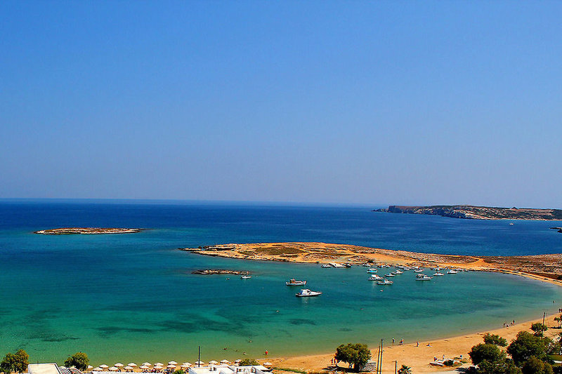 Contaratos Beach & Contaratos Bay - Contaratos Bay in Naoussa, Santorini Strand