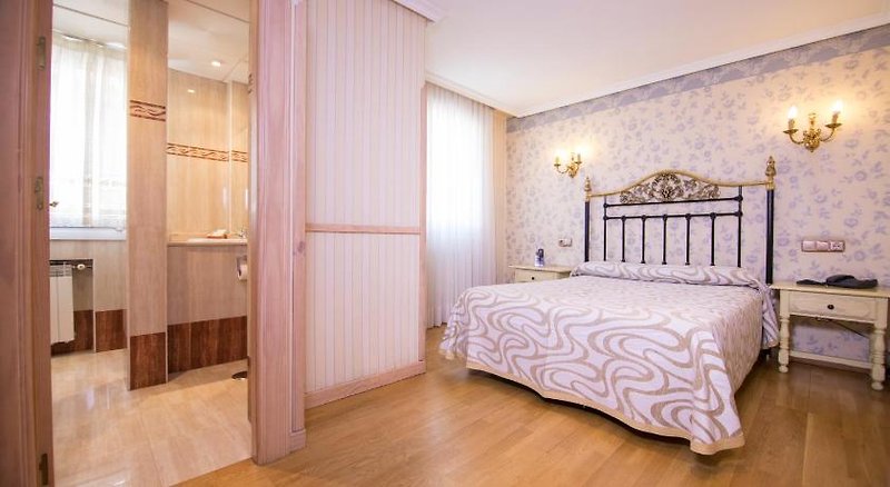 Hotel Julia in Aranda de Duero, Bilbao Wohnbeispiel