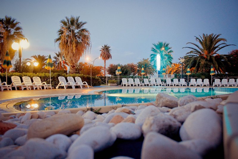 Residence Hotel Le Terrazze in Grottammare, Ancona (Italien) Pool