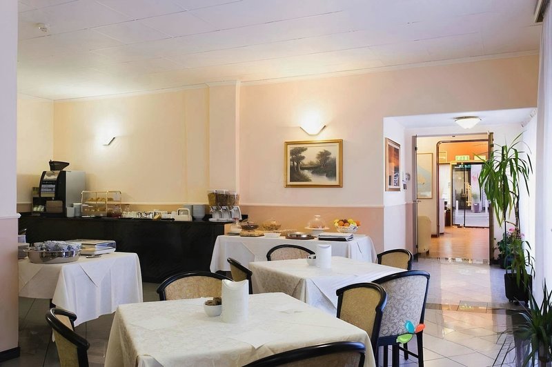 Piccolo in Mailand, Mailand (Linate) Bar