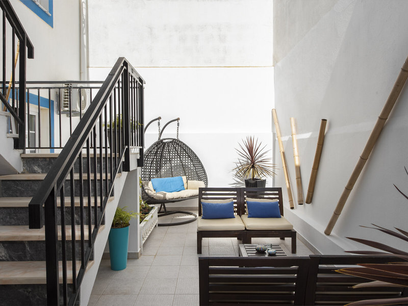 The Blue Bamboo Hotel in Vila Nova de Milfontes, Faro Terrasse