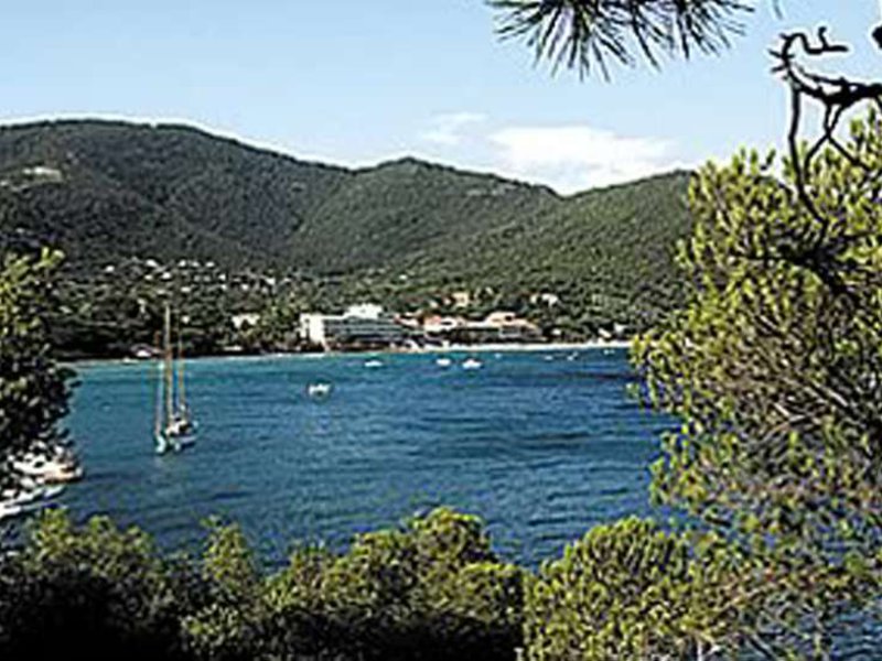 Hotel Cavaliere Sur Plage in Le Lavandou, Nizza Außenaufnahme