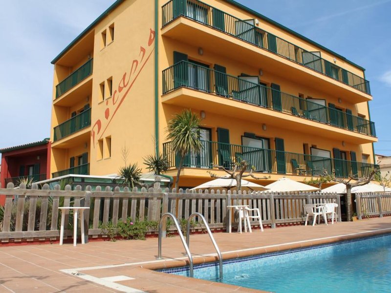 Restaurant Hotel Picasso in Torroella de Montgrí, Barcelona Außenaufnahme