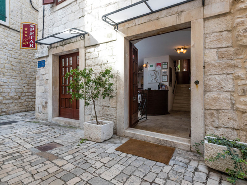 Villa St. Peter in Trogir, Split (Kroatien) Außenaufnahme