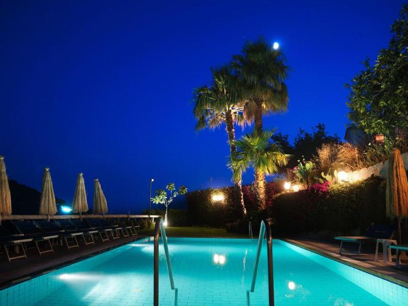 Hotel La Luna in Barano d'Ischia, Neapel Pool