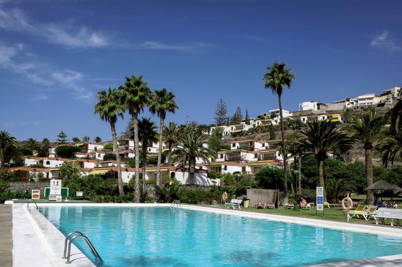 Rocas Rojas in San Agustín, Gran Canaria Pool