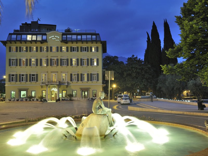 Grand Hotel Riva in Riva del Garda, Verona Außenaufnahme