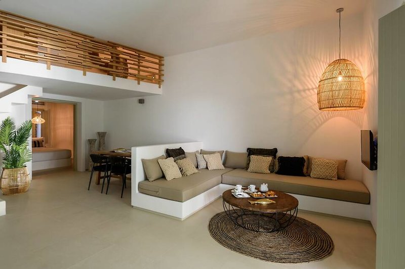 Este Luxury Suites in Fira, Santorini Wohnbeispiel
