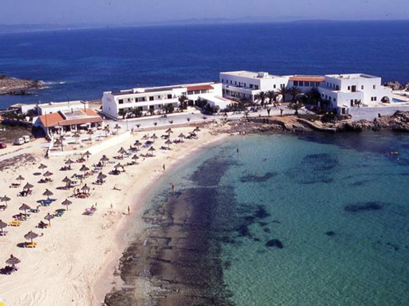 Roca Bella Hotel in Playa Es Pujols, Ibiza Außenaufnahme
