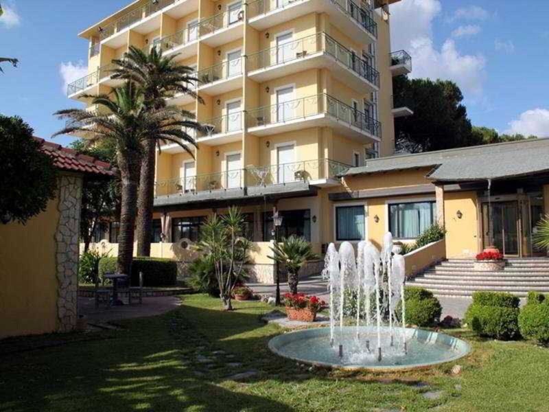 Hotel Sabbiadoro in Battipaglia, Neapel Außenaufnahme