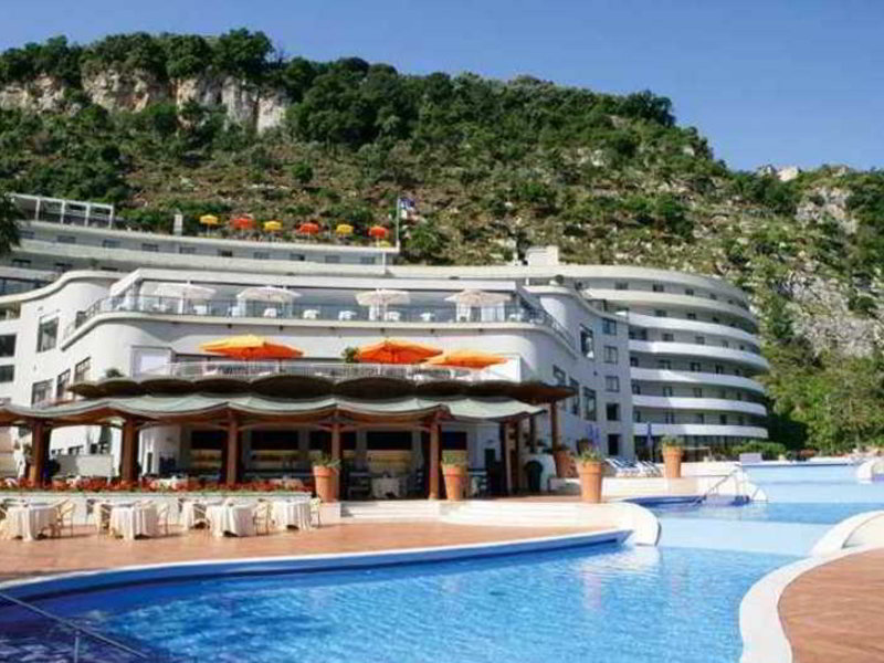 Hilton Sorrento Palace in Sorrento, Neapel Außenaufnahme
