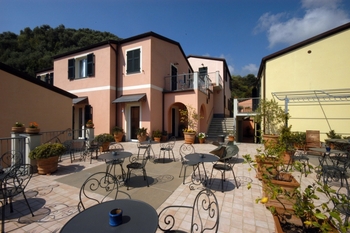 Hotel Al Terra di Mare in Levanto, Nizza Außenaufnahme