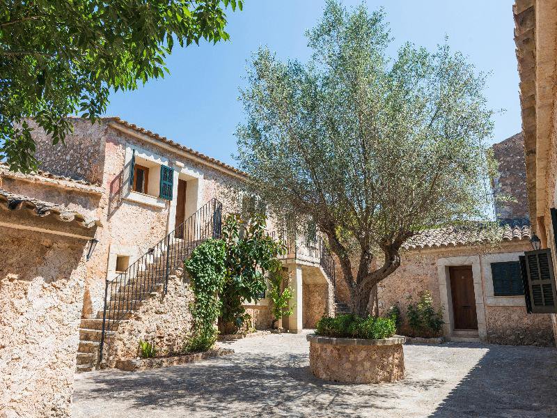Petit Hotel Rural Son Jordà - Hotel Rural Restaurant in Ruberts, Mallorca Außenaufnahme