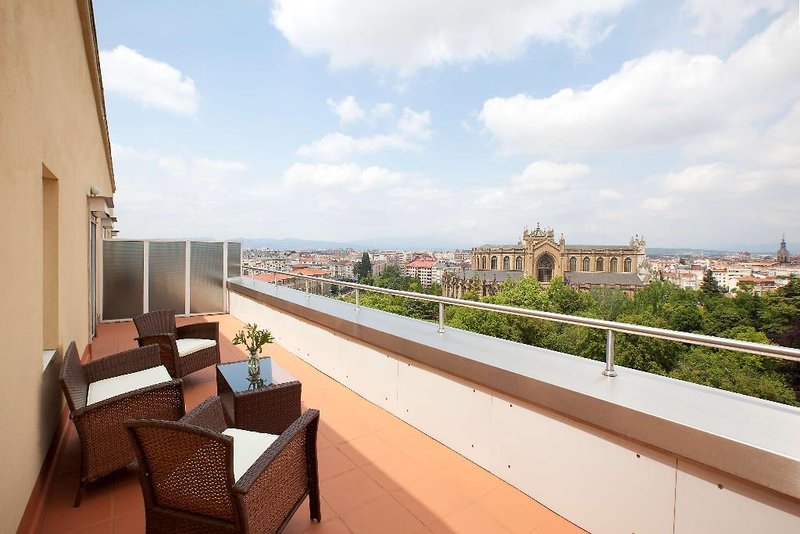 NH Canciller Ayala Vitoria in Vitoria-Gasteiz, Bilbao Terrasse