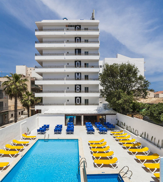 Hotel O7 Colombo in S'Illot, Mallorca Außenaufnahme