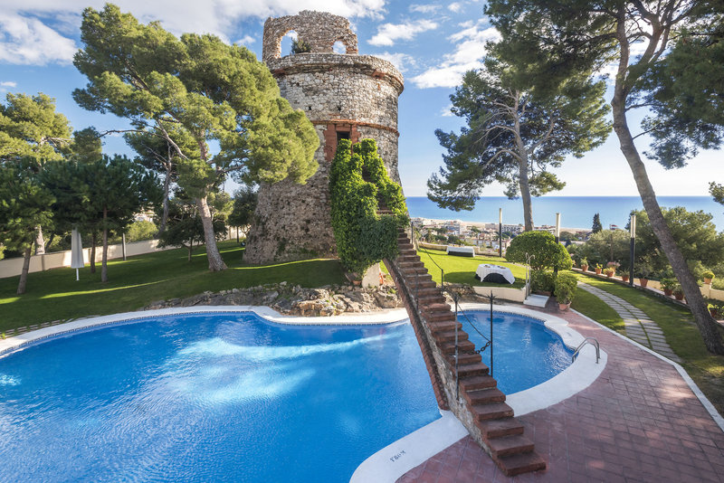 Gran Hotel Rey Don Jaime in Castelldefels, Barcelona Pool