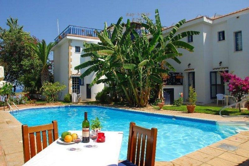 Bay View Hotel Apartments in Polis, Paphos (Süden) Pool