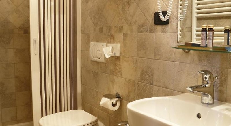 Colleverde Country House in Urbino, Ancona (Italien) Badezimmer