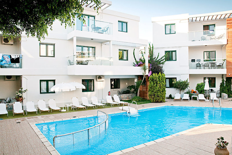 Minos Village in Agia Marina, Chania (Kreta) Pool