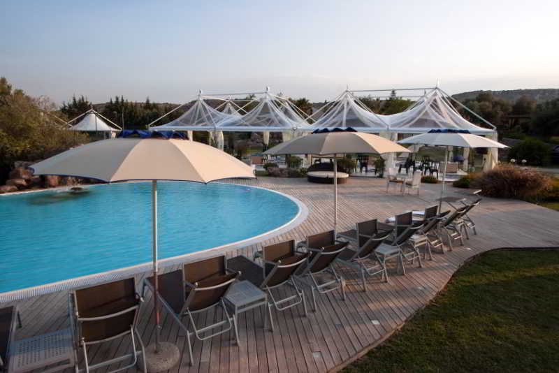 Country Hotel Borgo Alto inklusive Mietwagen in Lido di Noto, Catania Pool