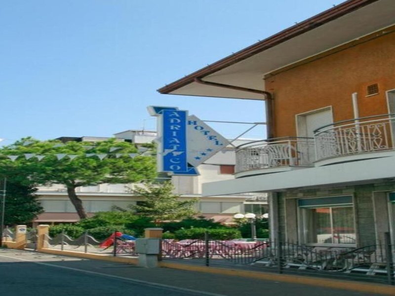 Hotel Adriatico in Bellaria-Igea Marina, Bologna Außenaufnahme