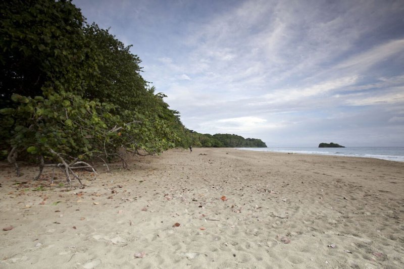 Azania Bungalows in Puerto Viejo de Talamanca, San Jose (Costa Rica) Strand