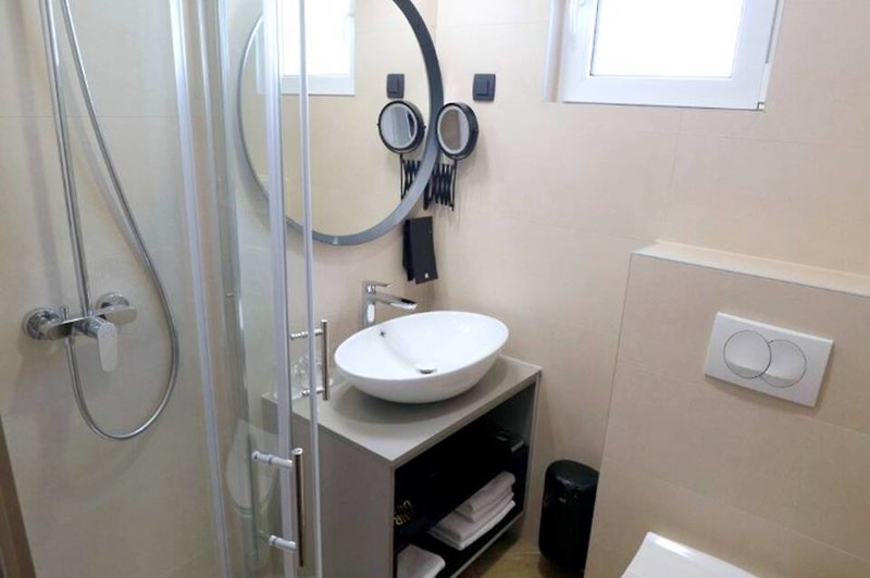 Villa Verica in Baka Voda, Split (Kroatien) Badezimmer