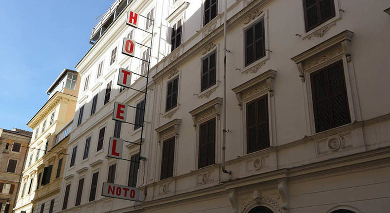 Noto in Rom, Rom-Fiumicino Außenaufnahme