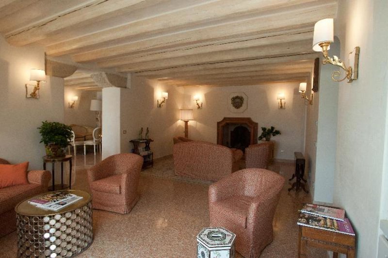 Lounge/Empfang