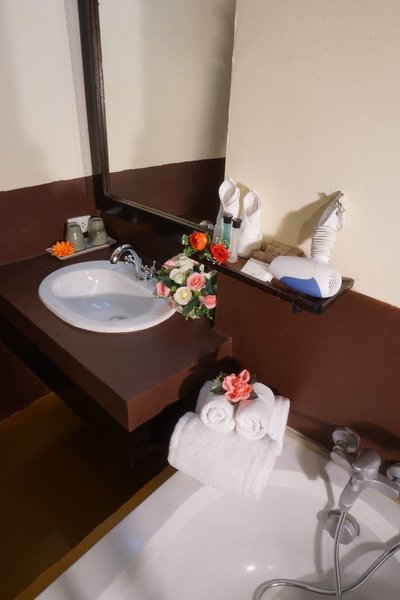 Takolaburi in Khao Lak, Phuket (Thailand) Badezimmer