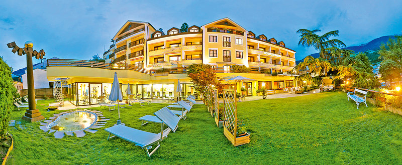 Alpine-City-Wellness Hotel Dominik in Brixen, Außenaufnahme