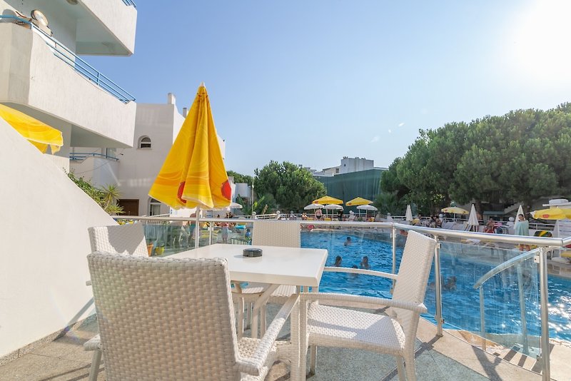 Ponz Hotel in Kusadasi, Izmir Terasse