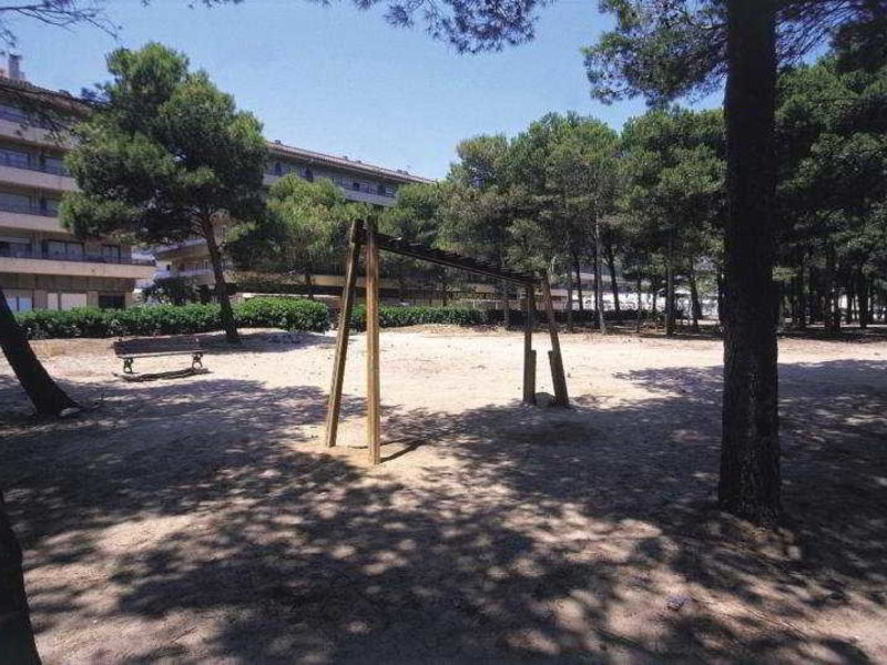 Apartamentos Sallés Beach in L'Estartit, Barcelona Außenaufnahme