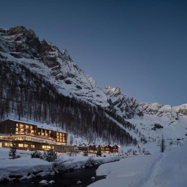 Cervino in Breuil-Cervinia, Mailand (Malpensa) Strand