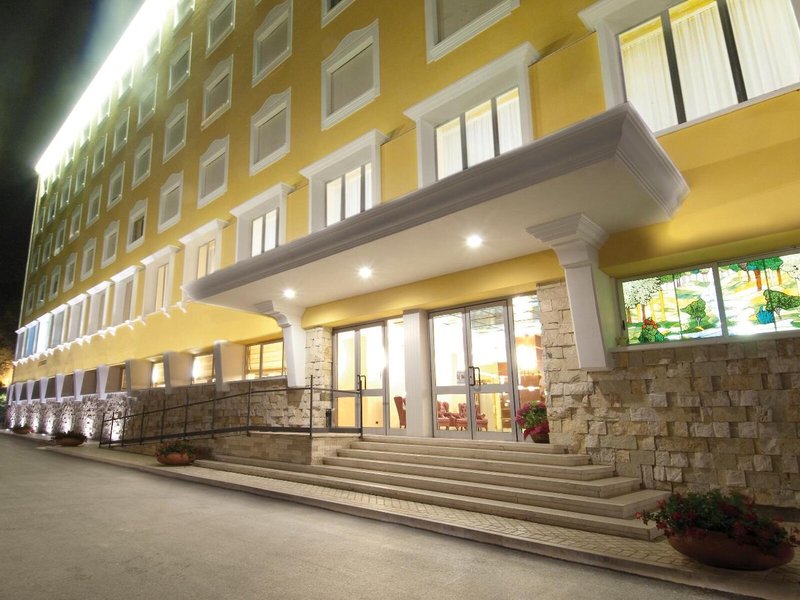 Complesso Termale Vescine in Castelforte, Neapel Außenaufnahme