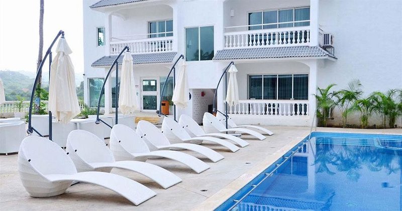 Azzure By Spree Hotels in Bardez, Goa (Indien) Pool