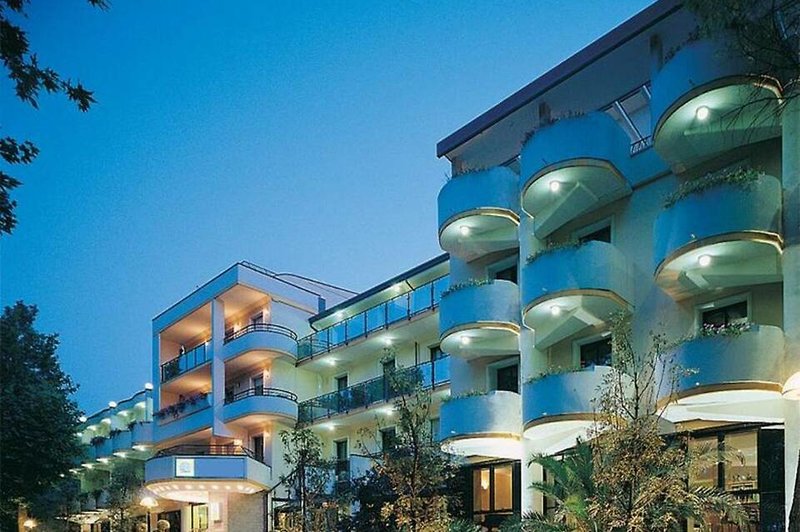 Custodisca Hotel Evolution in Cesenatico, Bologna Außenaufnahme
