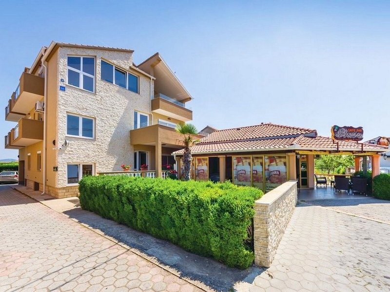 Apartments Mikulic in Biograd na Moru, Zadar (Kroatien) Außenaufnahme