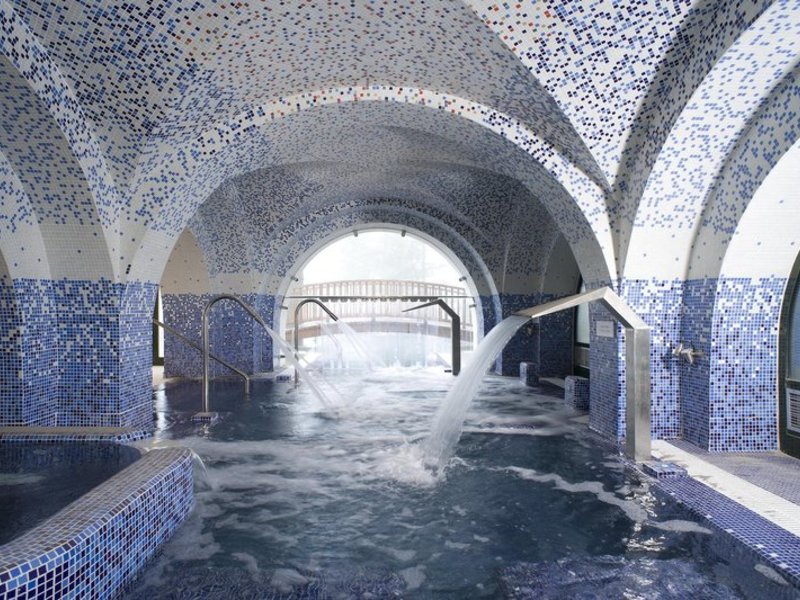 Hallenbad