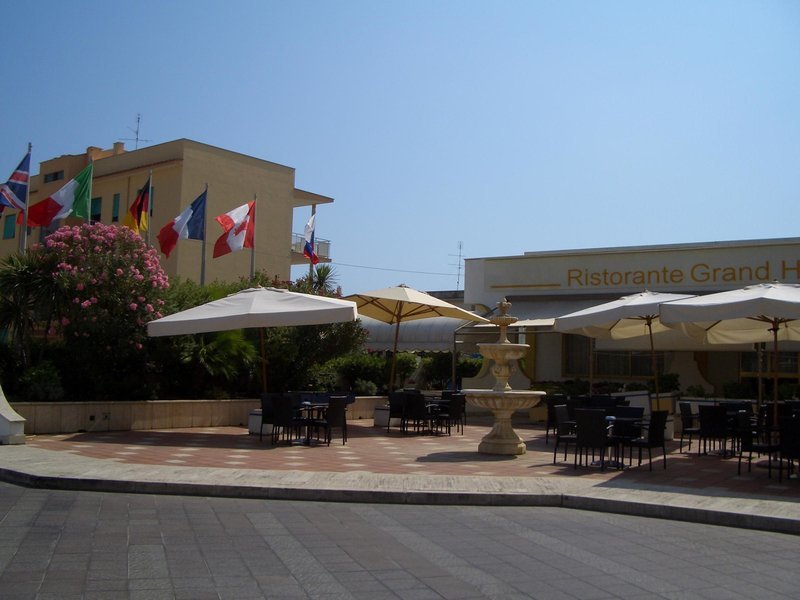 Grand Hotel Dei Cesari in Anzio, Neapel Außenaufnahme