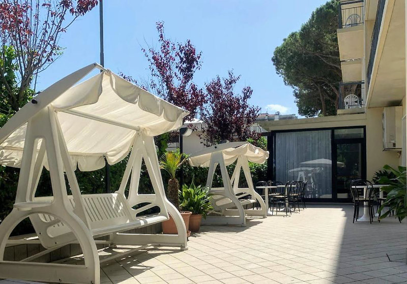 Hotel Villa Platani in Riccione, Bologna Terrasse