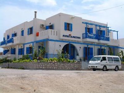Anezina Heliopetra Hotel in Adamas, Santorini Außenaufnahme