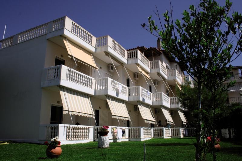Posidonia Pension in Amarynthos, Athen Außenaufnahme