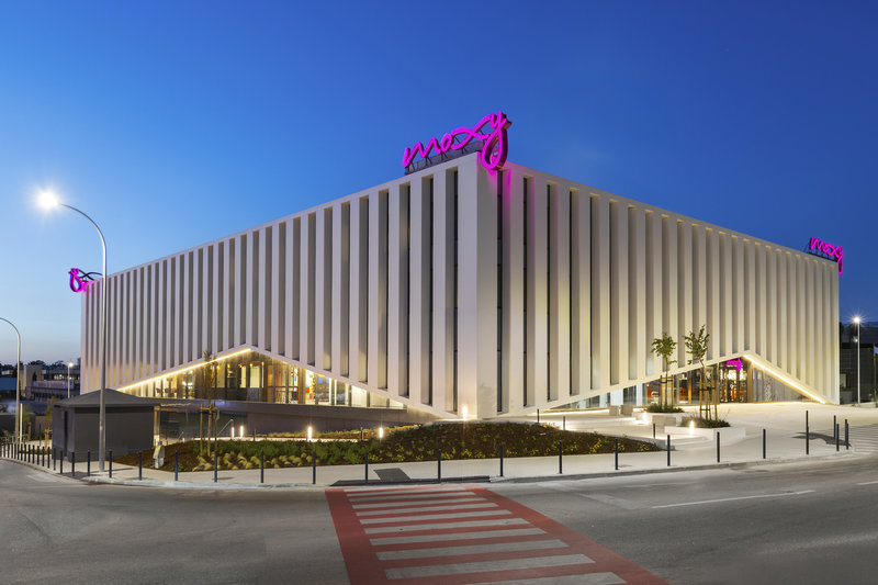 Moxy Alfragide Lisboa in Alfragide, Lissabon Außenaufnahme