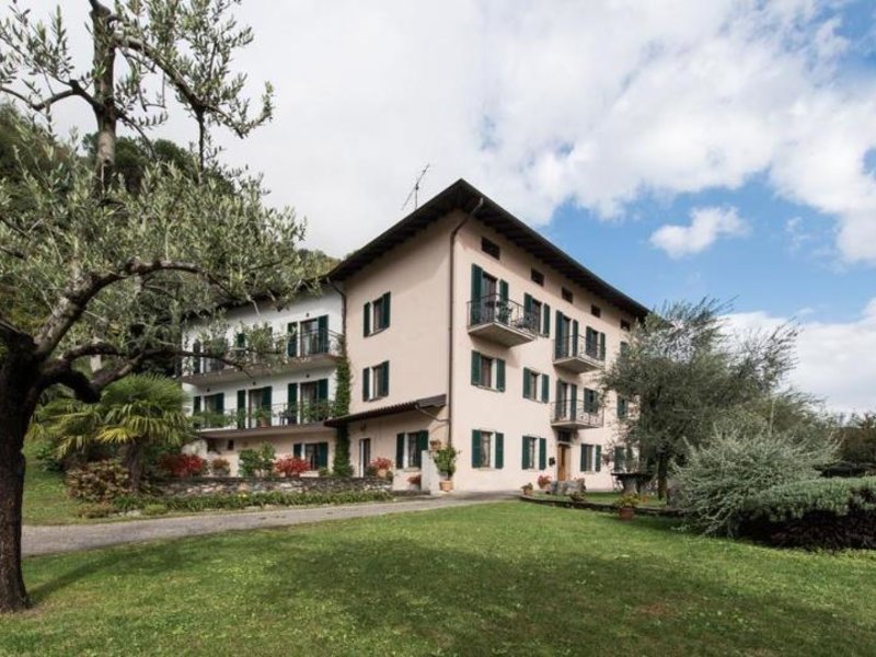 Crotto Regina in Gravedona, Mailand (Malpensa) Außenaufnahme