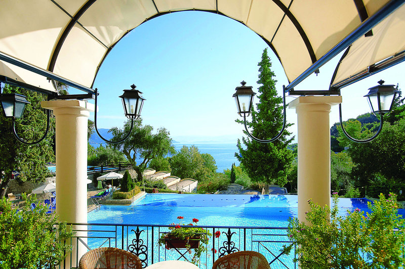 Grecotel LUXME Daphnila Bay in Dassia, Korfu Pool
