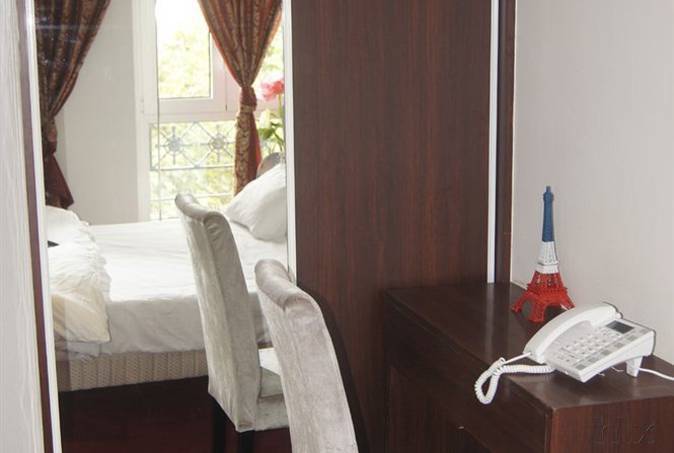 Regina Montmartre in Paris, Paris-Charles De Gaulle Wellness