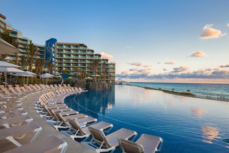 Hard Rock Hotel Cancun in Cancún, Cancun Pool