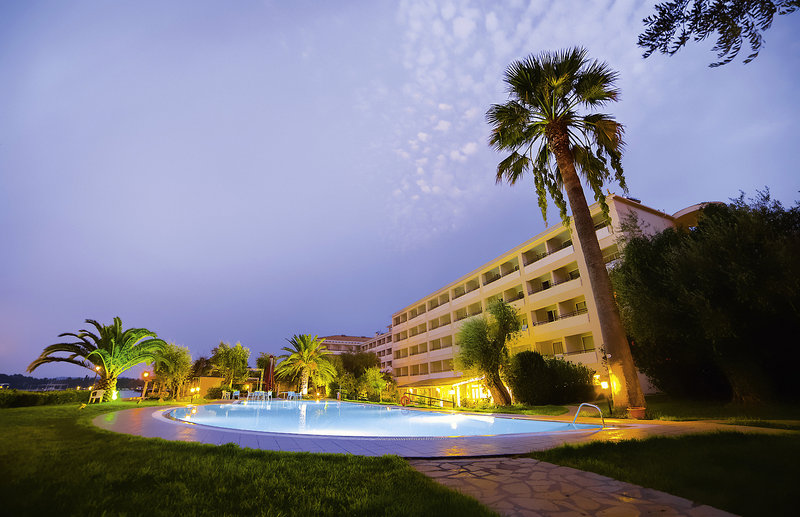 Elea Beach Hotel in Dassia, Korfu Außenaufnahme
